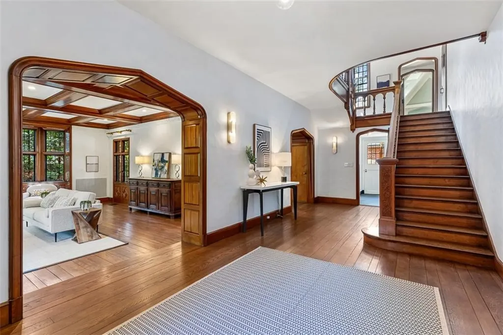 436 Blackstone Boulevard Providence RI 02906