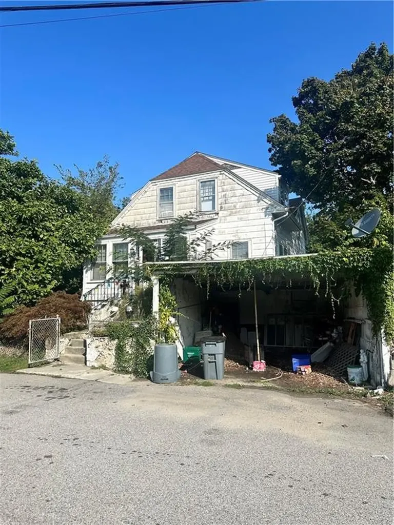 17 Archer Avenue Johnston RI 02919