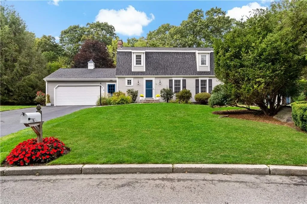 72 Tomahawk Circle North Kingstown RI 02874
