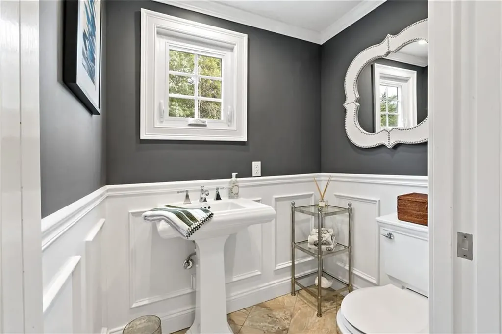 72 Tomahawk Circle North Kingstown RI 02874
