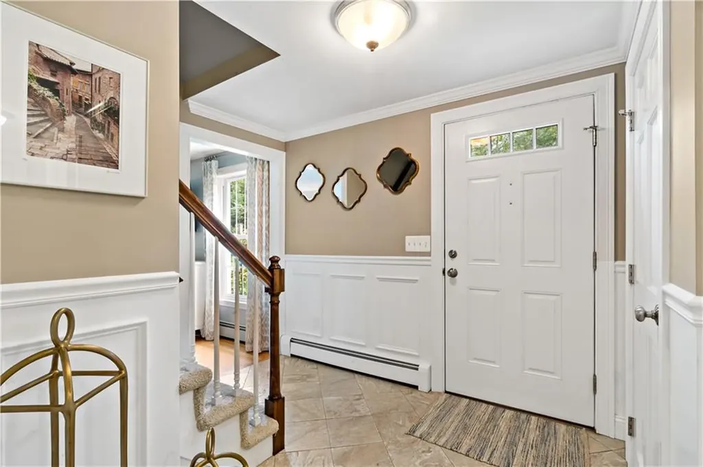 72 Tomahawk Circle North Kingstown RI 02874