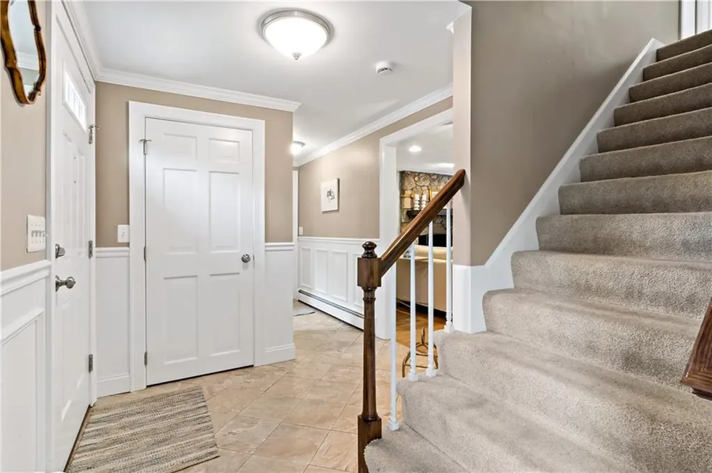 72 Tomahawk Circle North Kingstown RI 02874