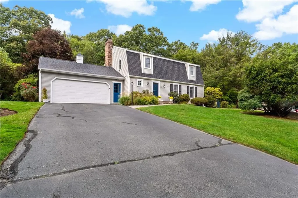 72 Tomahawk Circle North Kingstown RI 02874