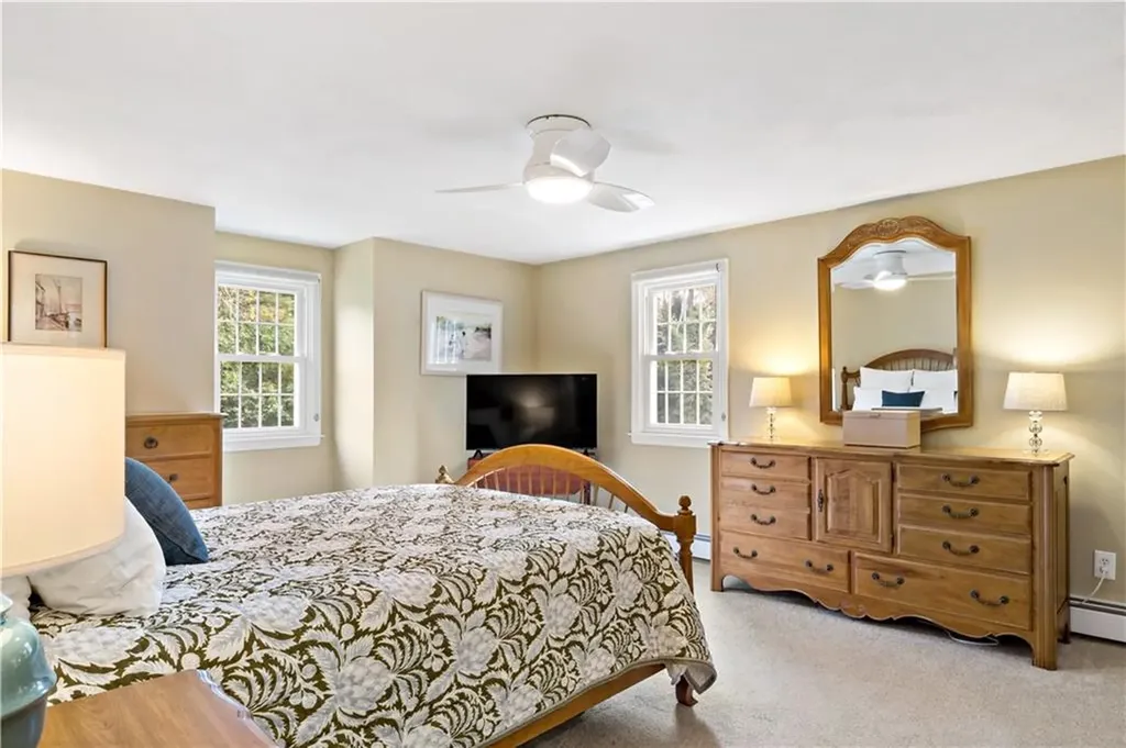 72 Tomahawk Circle North Kingstown RI 02874