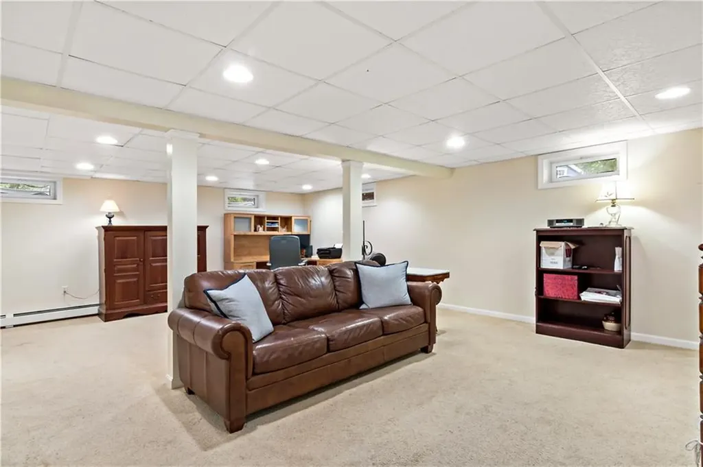 72 Tomahawk Circle North Kingstown RI 02874