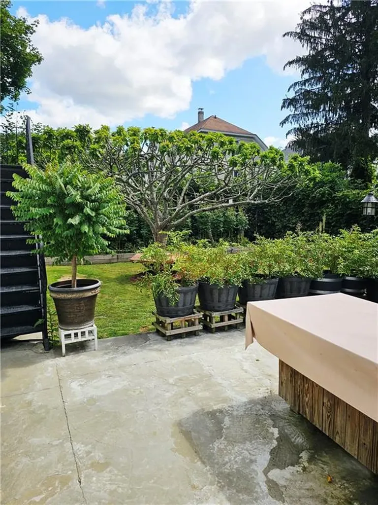 724 Fairmount Street Woonsocket RI 02895