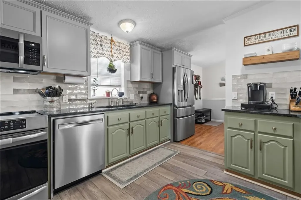 70 Blackbird Street Tiverton RI 02878