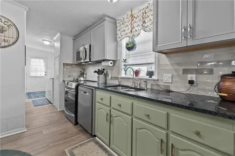 70 Blackbird Street Tiverton RI 02878