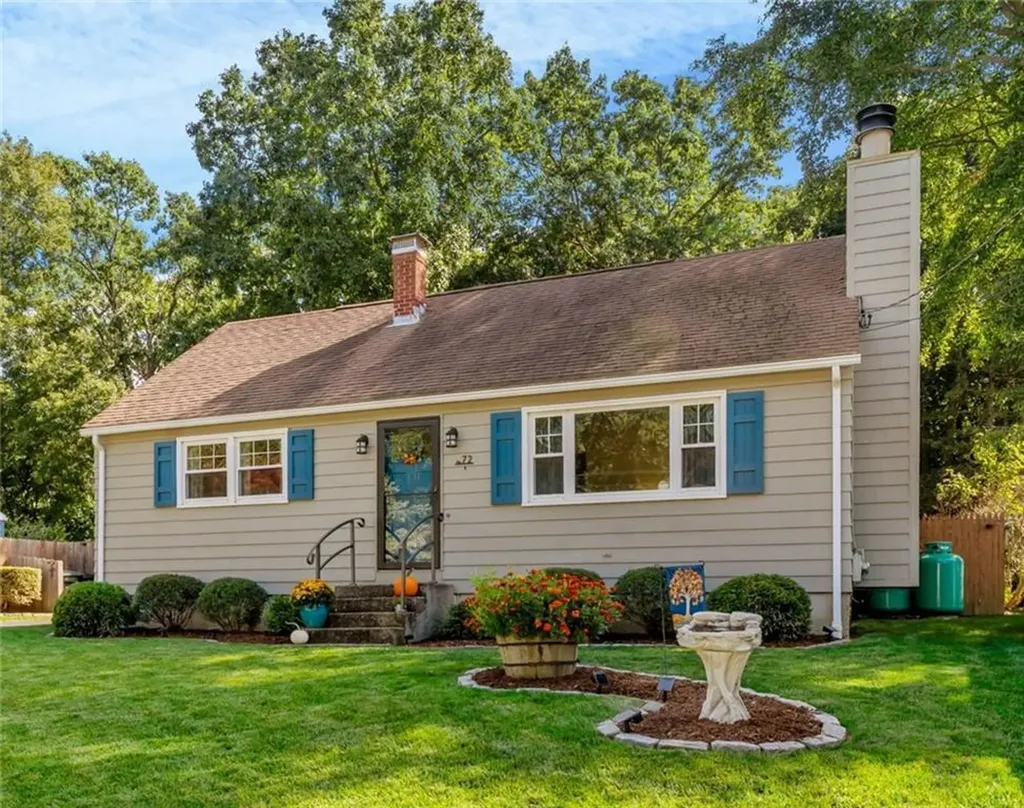 72 Windsor Park Drive Coventry RI 02816