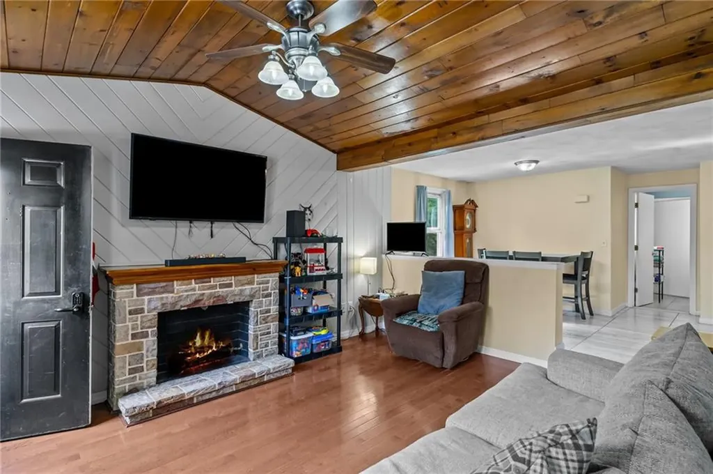 161 North Country Club Drive Warwick RI 02888