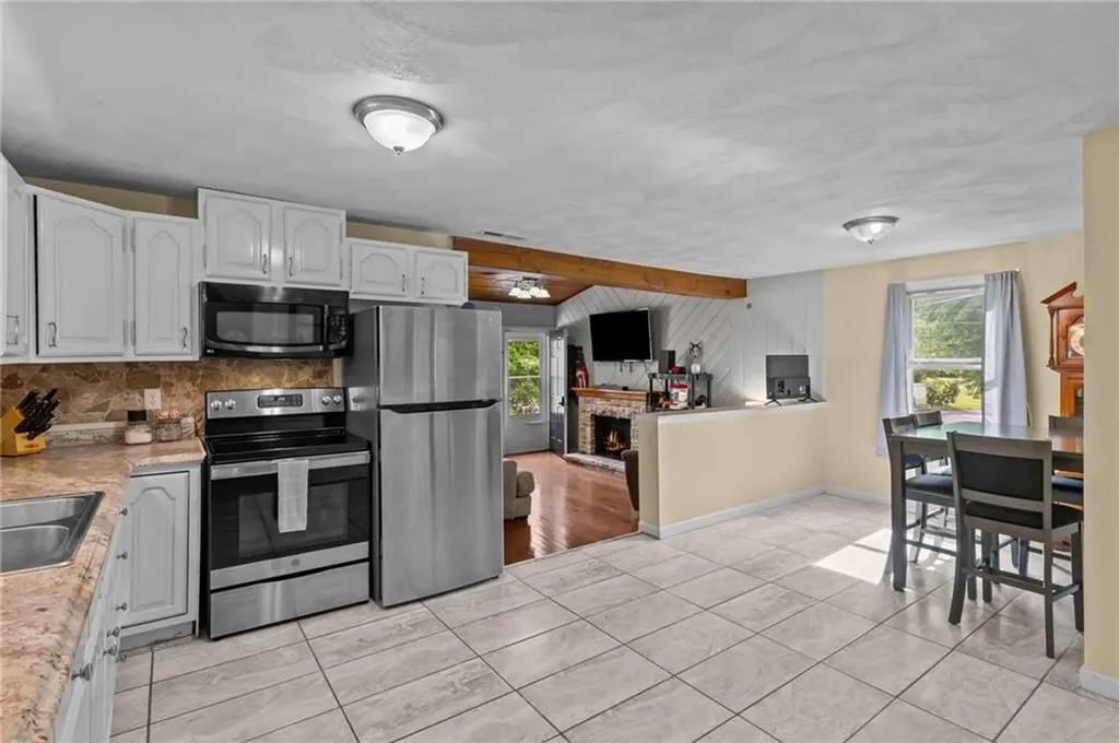 161 North Country Club Drive Warwick RI 02888