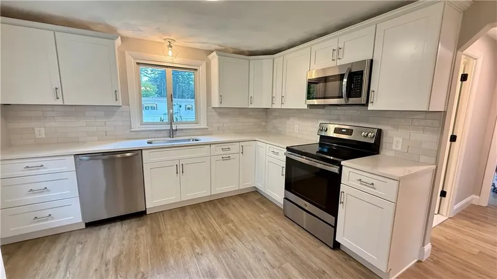 78 Vine Street Coventry RI 02816