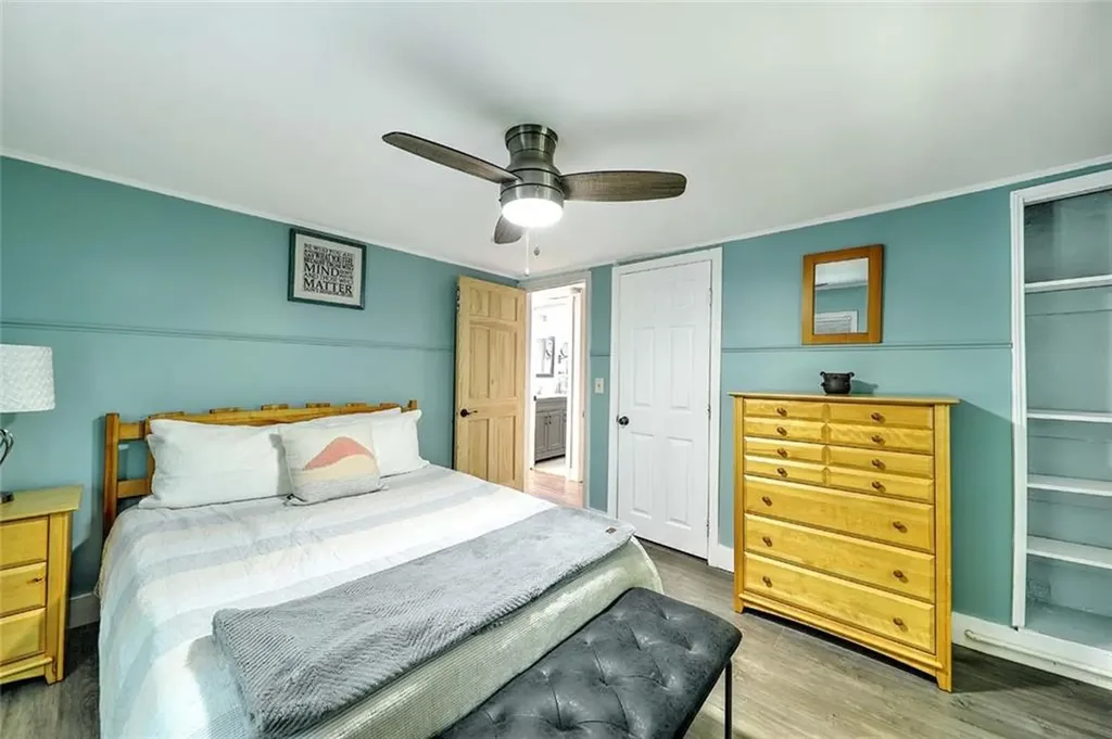 1216 East Main Road Middletown RI 02842