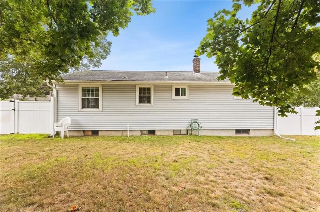 65 Hoyt Street Warwick RI 02886