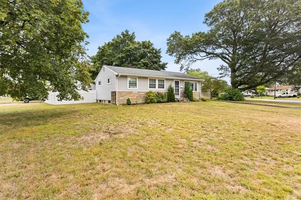 65 Hoyt Street Warwick RI 02886