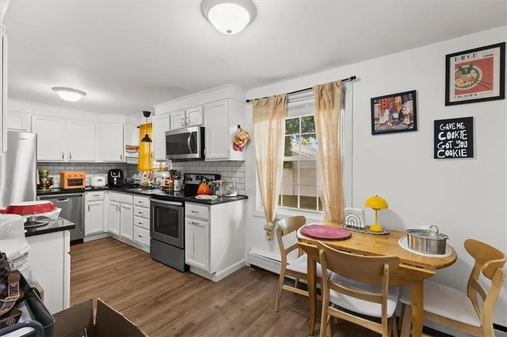 65 Hoyt Street Warwick RI 02886