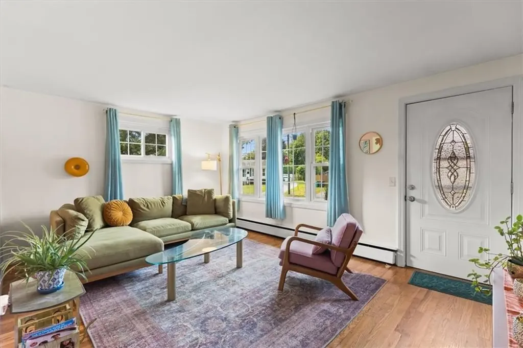 65 Hoyt Street Warwick RI 02886