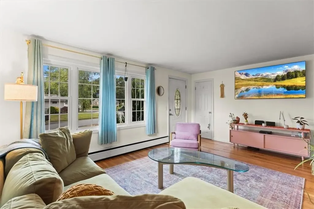 65 Hoyt Street Warwick RI 02886