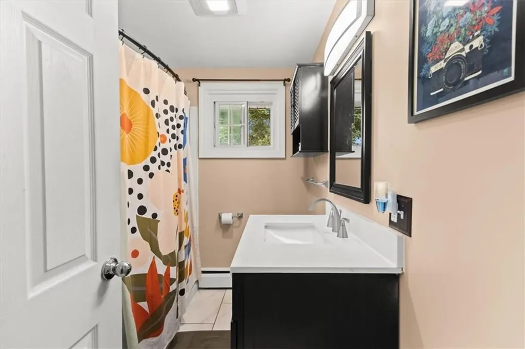 65 Hoyt Street Warwick RI 02886
