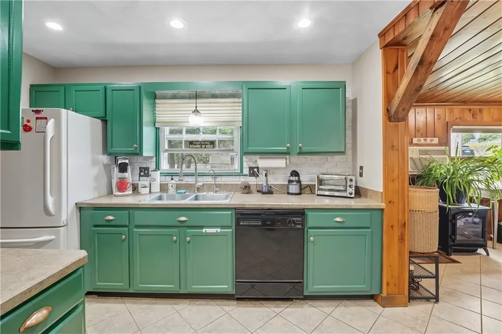 229 Linden Avenue Woonsocket RI 02895