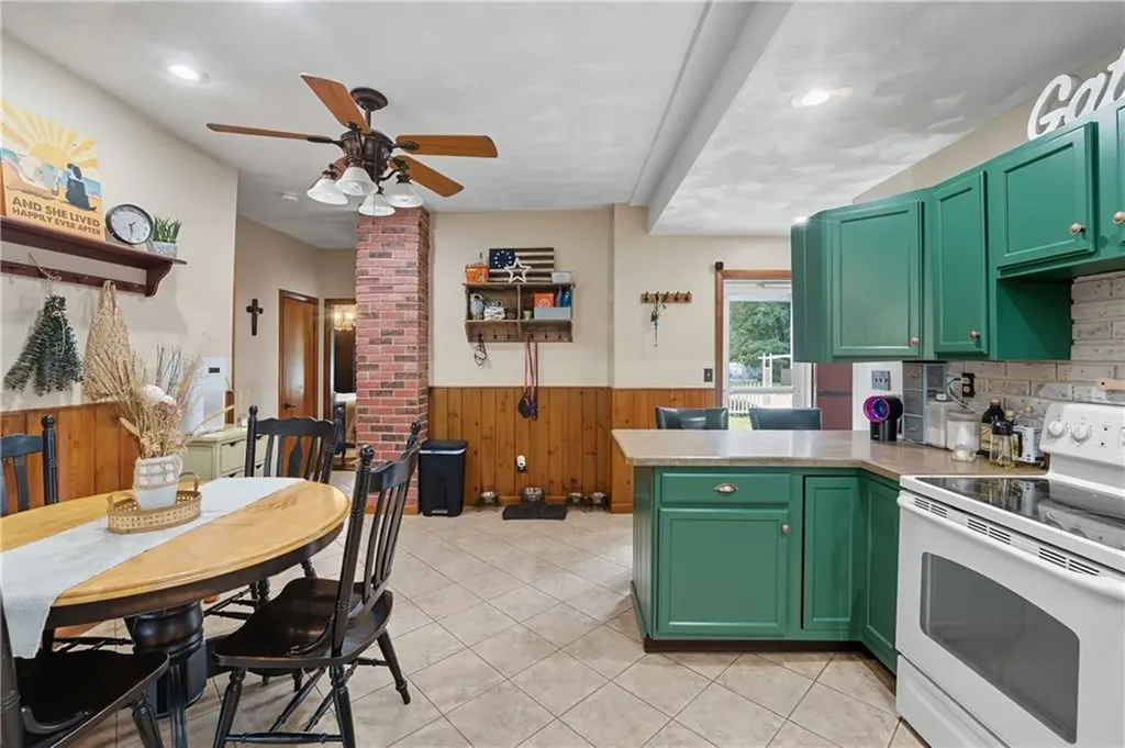 229 Linden Avenue Woonsocket RI 02895