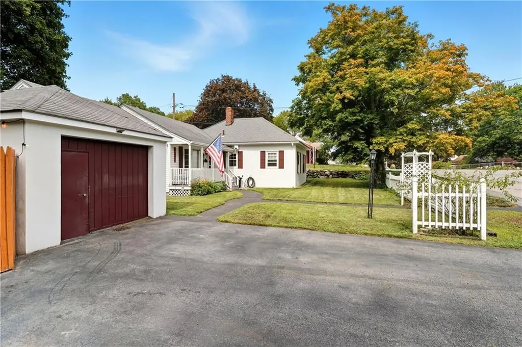 229 Linden Avenue Woonsocket RI 02895