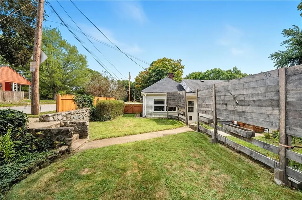 229 Linden Avenue Woonsocket RI 02895