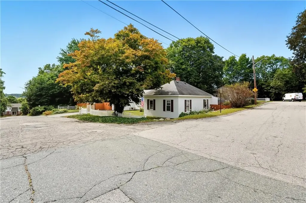 229 Linden Avenue Woonsocket RI 02895