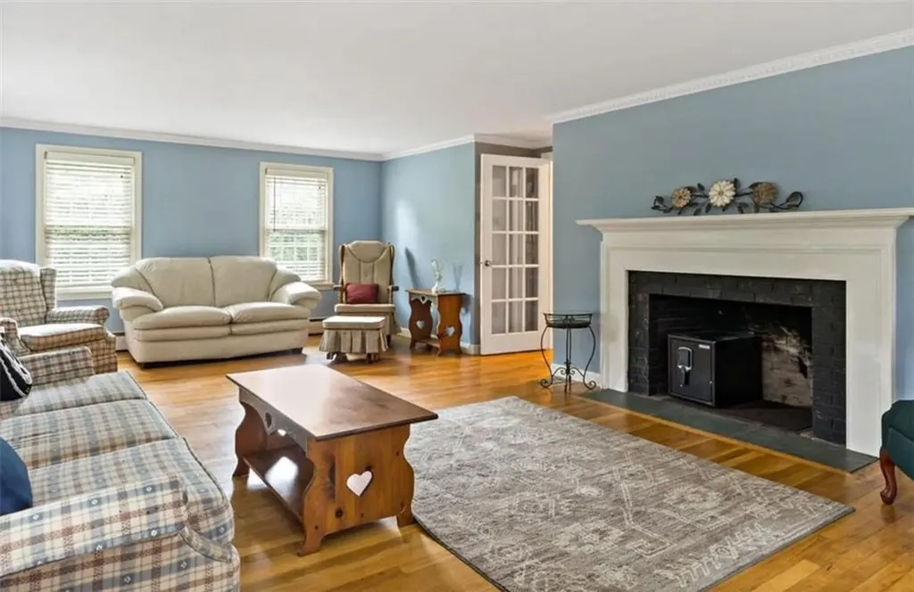 199 Love Lane Warwick RI 02886