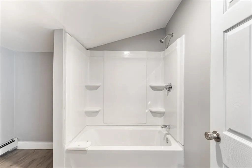 90 Huron Street Warwick RI 02889