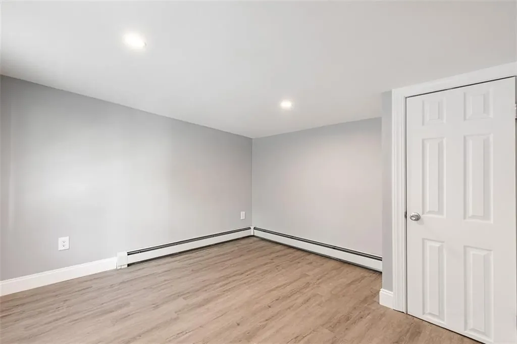 90 Huron Street Warwick RI 02889
