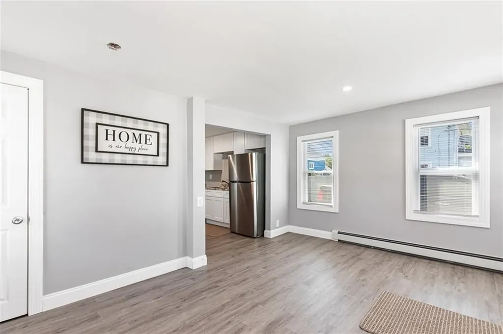 90 Huron Street Warwick RI 02889