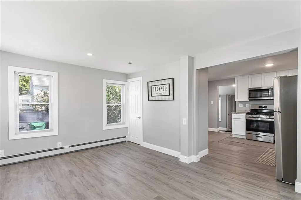 90 Huron Street Warwick RI 02889