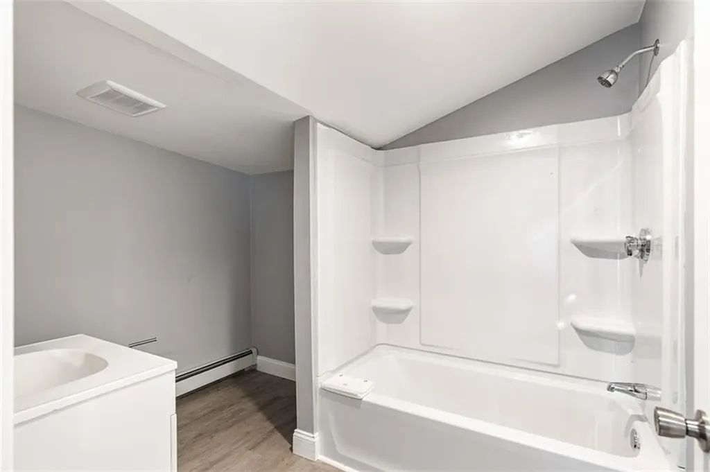 90 Huron Street Warwick RI 02889