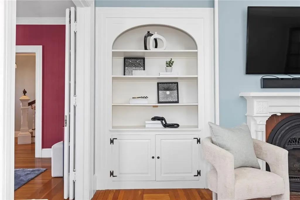 17 Everett Street Newport RI 02840
