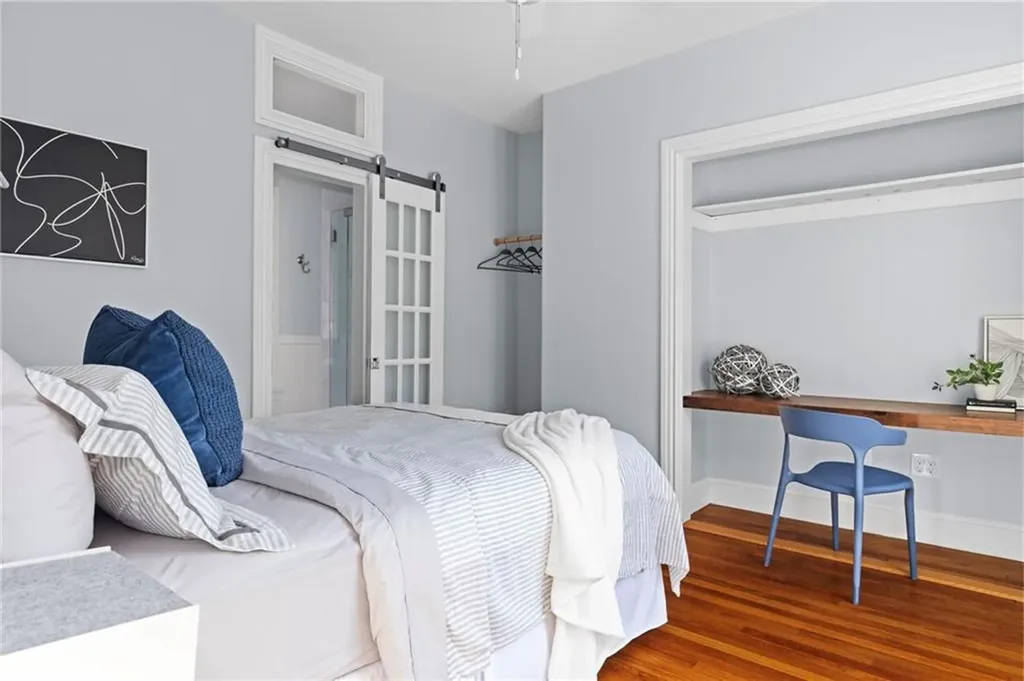 17 Everett Street Newport RI 02840