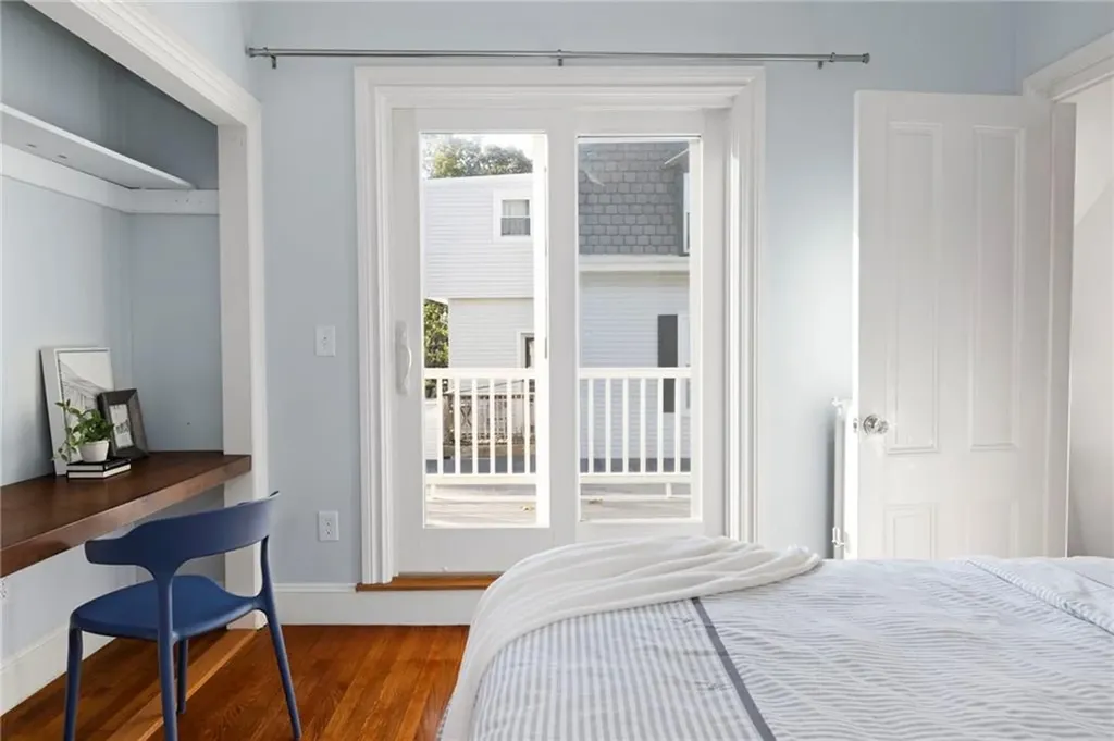 17 Everett Street Newport RI 02840