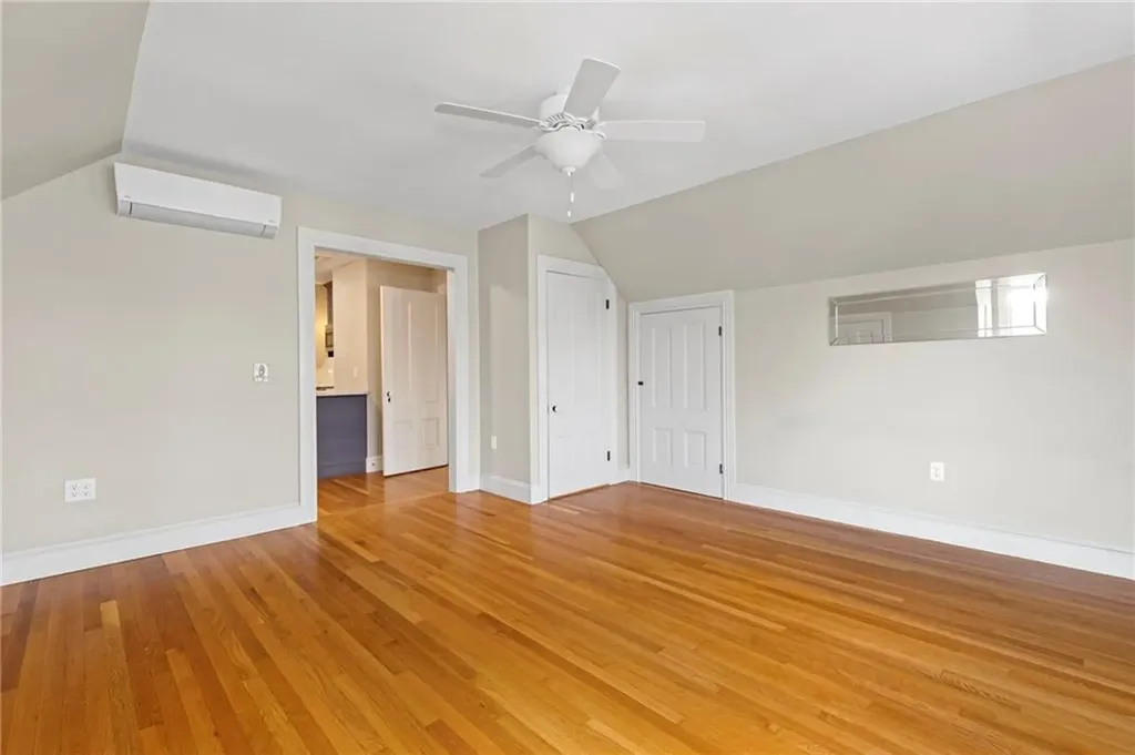 17 Everett Street Newport RI 02840