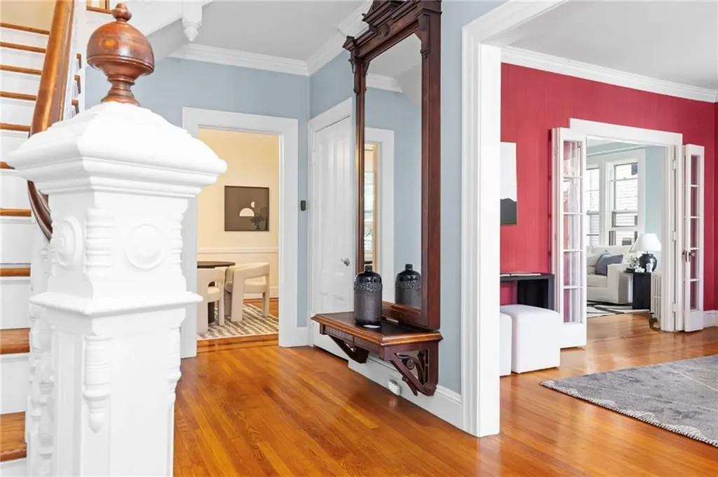 17 Everett Street Newport RI 02840