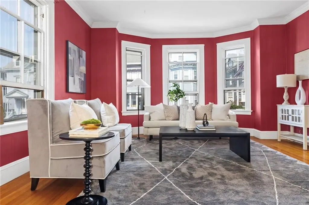 17 Everett Street Newport RI 02840