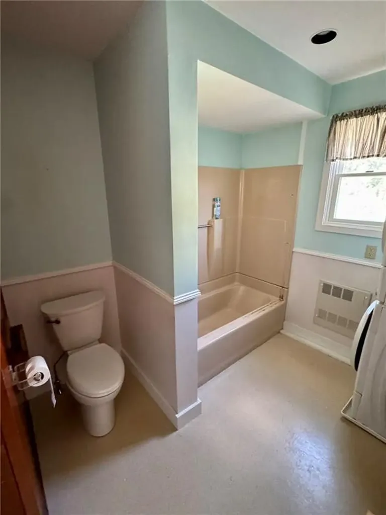 113 Constitution Street Bristol RI 02809