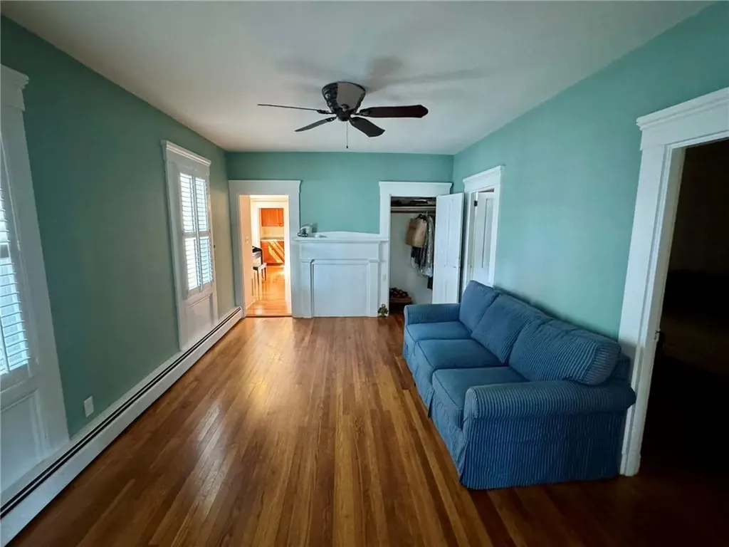 113 Constitution Street Bristol RI 02809