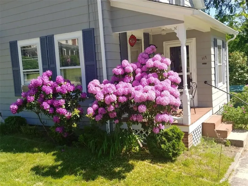 117 Farnum Pike Smithfield RI 02917