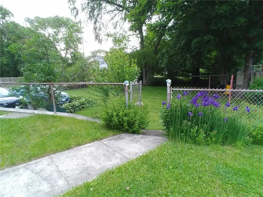 117 Farnum Pike Smithfield RI 02917