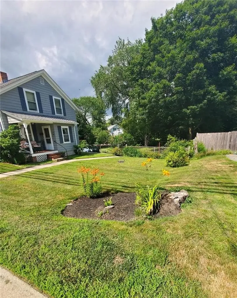 117 Farnum Pike Smithfield RI 02917