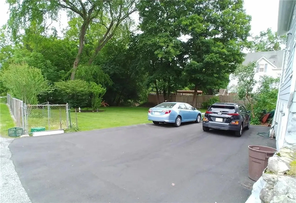 117 Farnum Pike Smithfield RI 02917