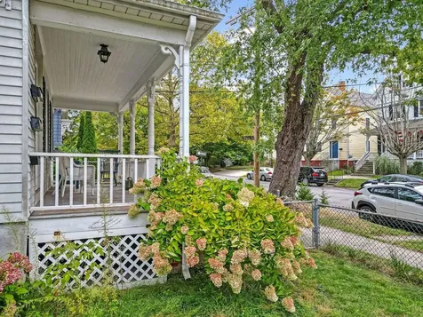 107 Franklin Street Bristol RI 02809