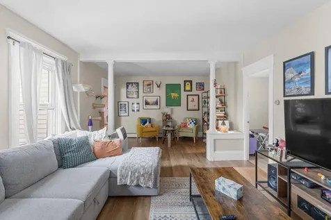 107 Franklin Street Bristol RI 02809