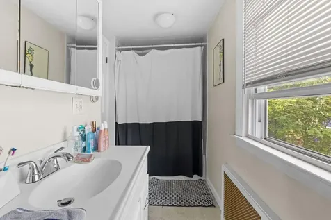 107 Franklin Street Bristol RI 02809