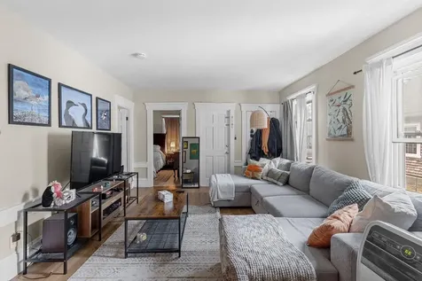 107 Franklin Street Bristol RI 02809